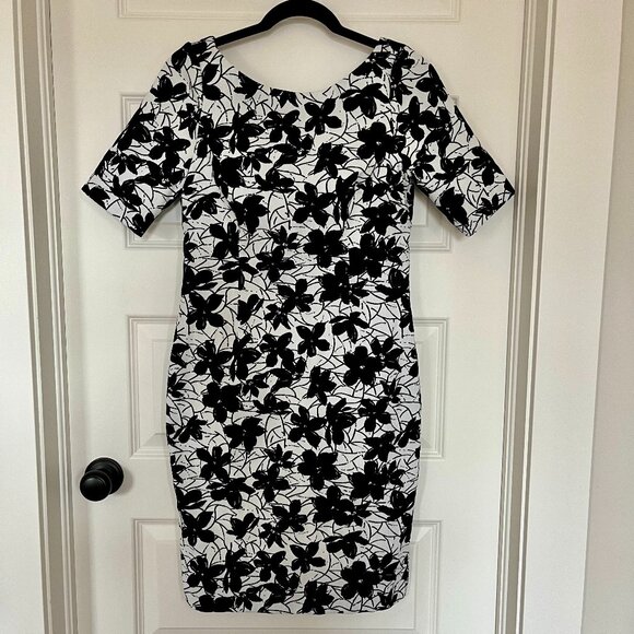 Calvin Klein Black and White Floral Sheath Dress, With Gold Back Zipper - Size 8 - Picture 1 of 8
